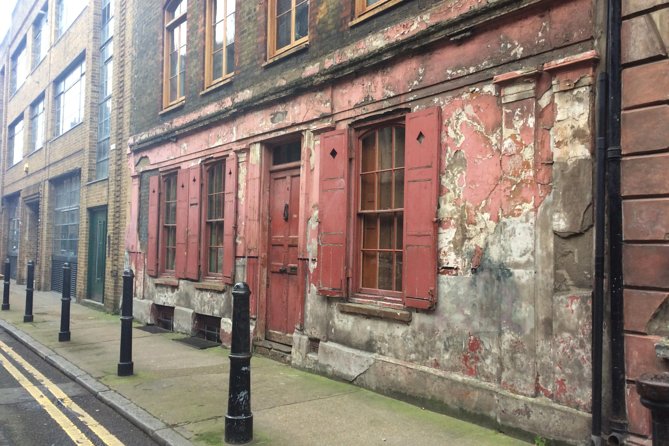 Jack the Ripper Private Day Time Walking Tour - Goulston Street and the only surviving clue