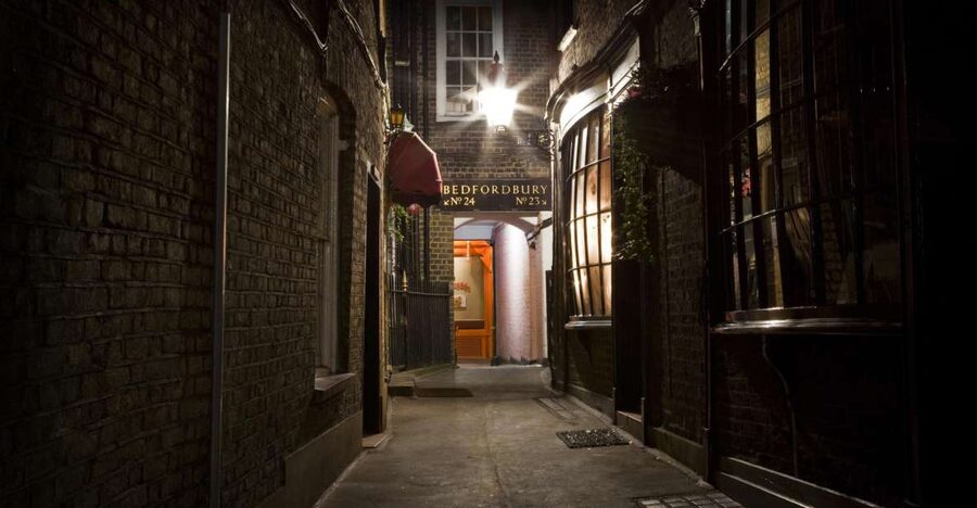 Jack The Ripper Tour in London's East End - A two-hour walk with a strong storytelling element