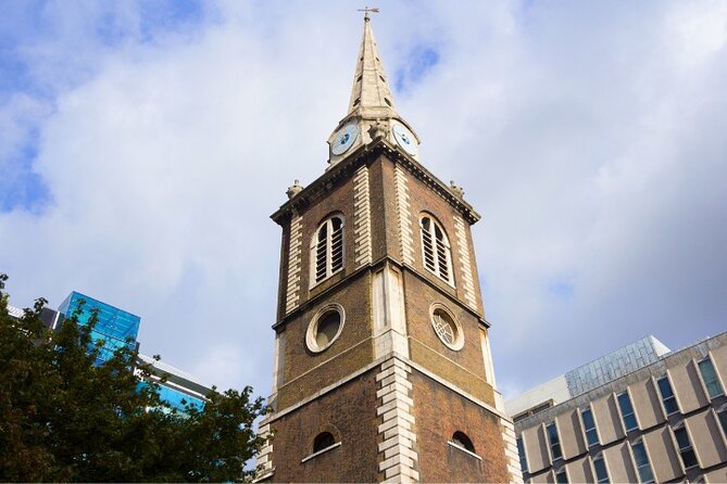 Jack The Ripper Walking Tour of London - The guides shape the tone