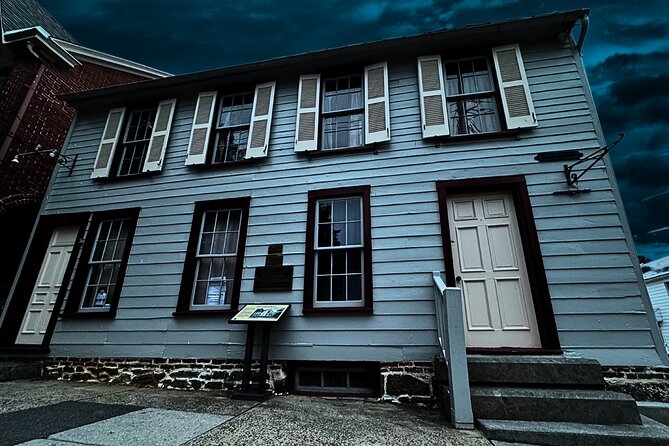 Jennie Wade Birthplace Ghost Hunt with Equipment in Gettysburg - Who will enjoy this most