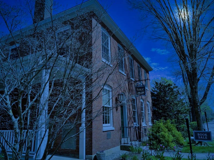 Kennebunkport: Haunted Ghost Walking Tour - The Harbor Inn and tales of local inns