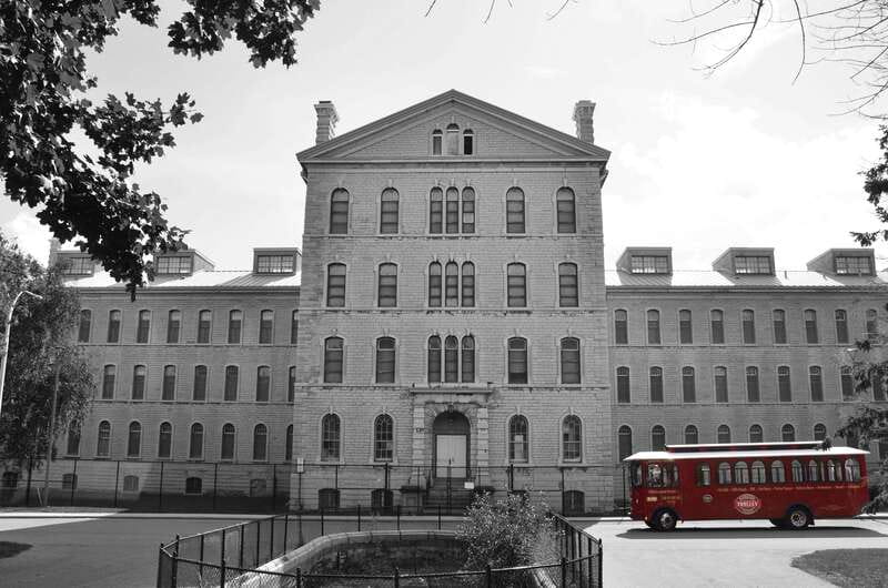 Kingston: Ghosts and Mysteries Trolley Tour - What the Kingston Ghosts and Mysteries Trolley Tour is really like