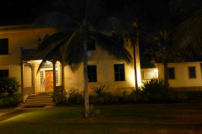 Kona Haunted Hele Ghost Tour - Guides, storytelling, and the group experience
