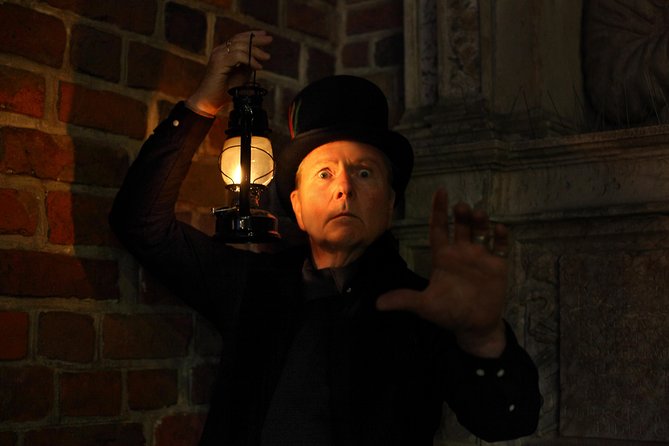 Krakow Night Tour: Ghosts, Vampires and Legends of the Old Town - Wawel Castle walls and medieval Krakow