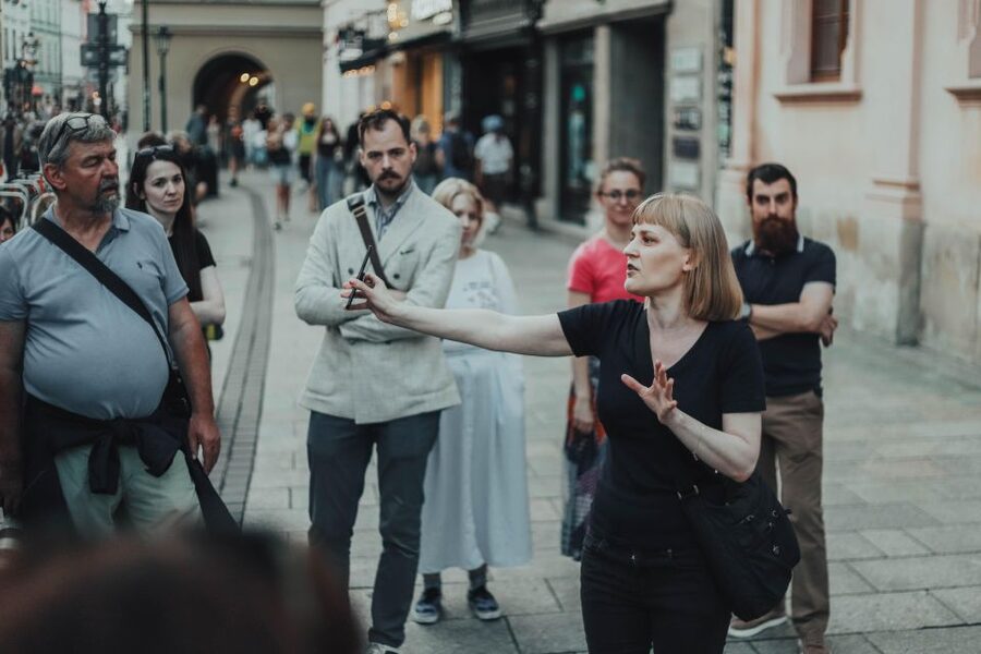 Krakow: Spooky Tales Guided Walking Tour - Cobblestones, vampires, and Krakow’s darker streets