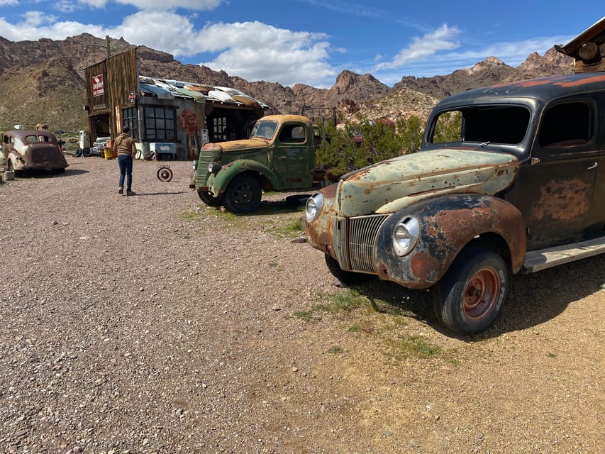 Las Vegas: El Dorado Canyon, Ghost Town and Gold Mine Tour - Walking through the ghost town