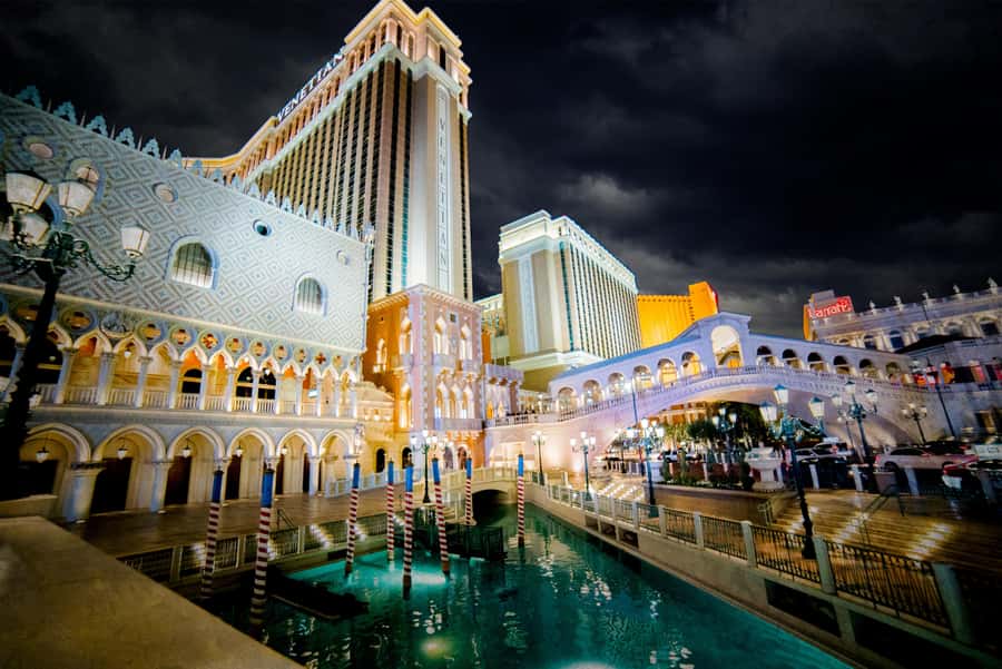 Las Vegas: Gangsters, Glitz, and Gore Ghost Tour - Is $27 a fair price?