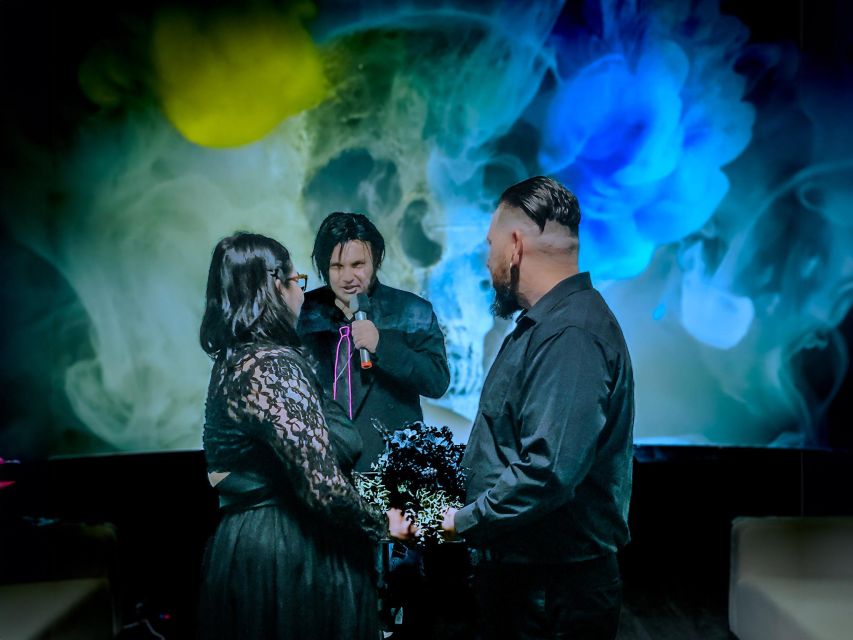 Las Vegas: Haunted House Wedding Ceremony + Photography - What the $299 package is really worth