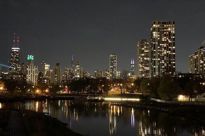 Lincoln Park Hauntings Ghost Investigation Tour - Who should book this Lincoln Park ghost walk?