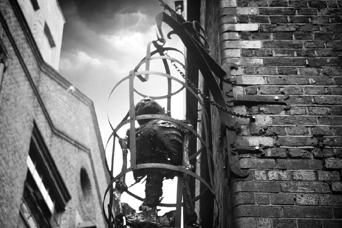 London Bridge Ghost Walking Tour - Borough Market and the darker side of trade