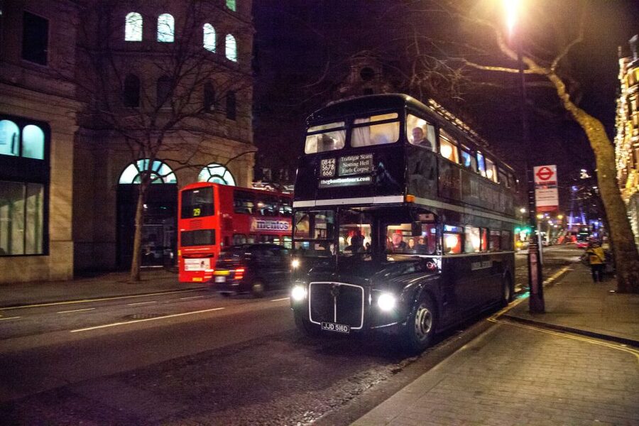 London: Comedy Horror Ghost Tour on a Bus - Is one hour enough for the price?