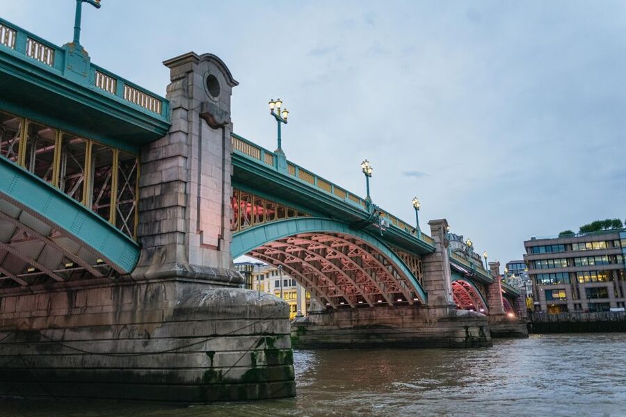 London: Ghost Walk and River Thames Boat Ride - Is $26 good value?