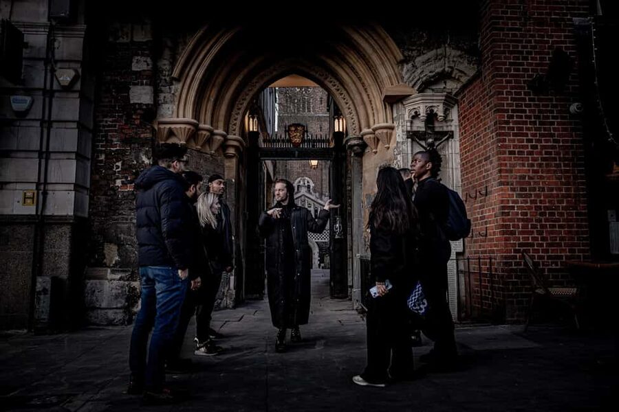 London: Haunted Ghost Night Walking Tour - Ending at Clink Prison Museum