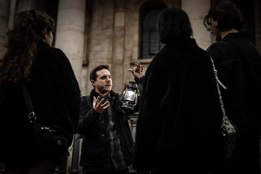 London: Interactive Jack the Ripper Night Walking Tour - Whitechapel after dark, with the evidence in your hands