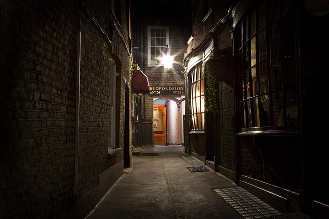 London Jack the Ripper Guided Tour with Ripper-Vision - The guide makes the biggest difference