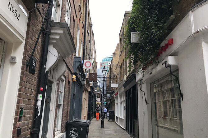London - Jack the Ripper Small Group Tour - The guide, group size, and style of presentation