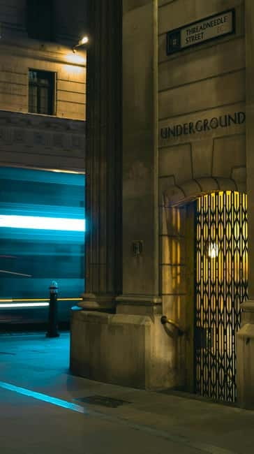 London: Jack the Ripper Tour and Underground Prison in Spanish - Two dark sides of London in three hours