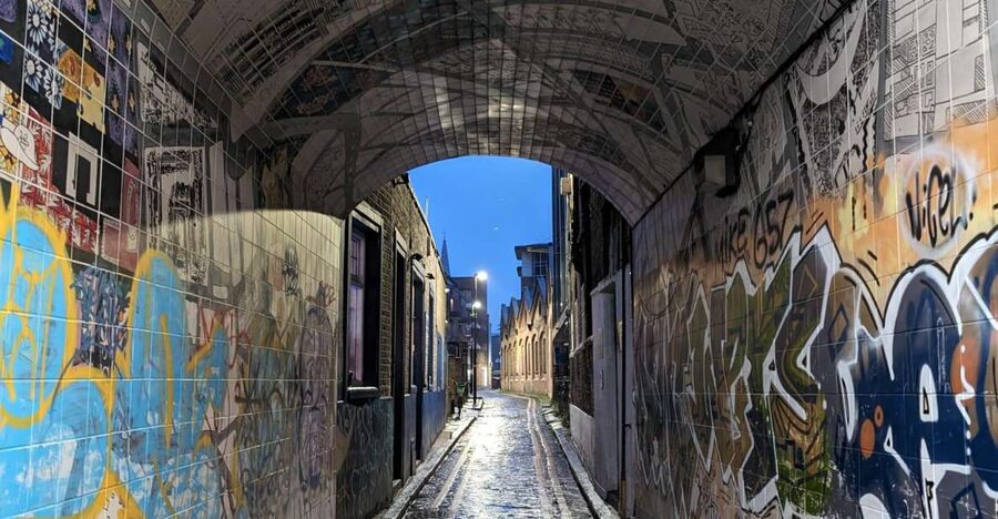 London: Jack the Ripper Tour in Spanish - Following the case from Whitechapel Gallery