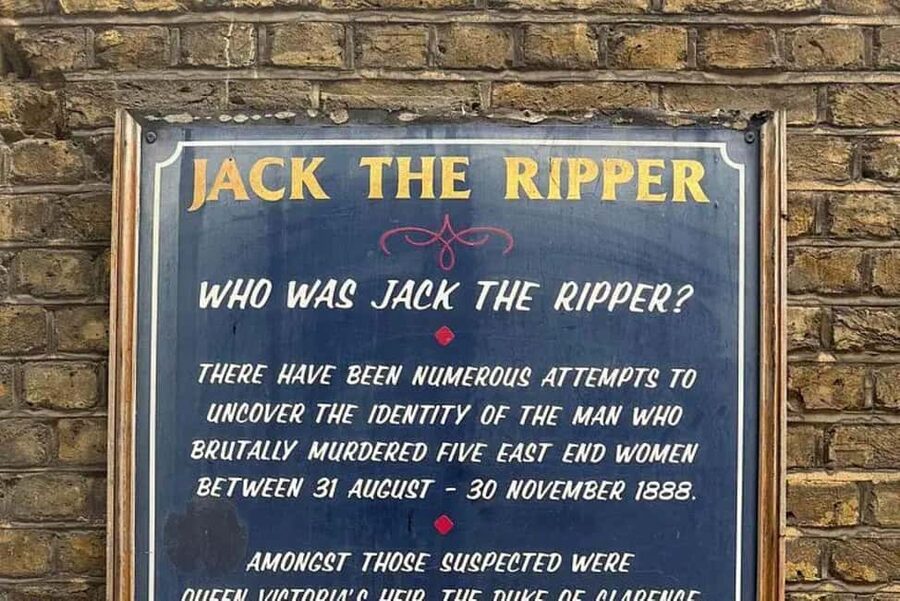 London: Jack the Ripper Tour with Drinks - Starting at Altab Ali Park in Whitechapel