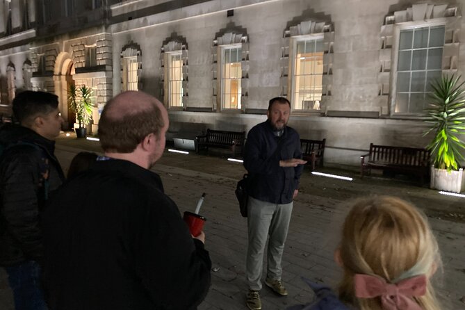 London's Ghosts & Gruesome Past Nighttime Walking Tour - Why London’s darkest stories work best after sunset