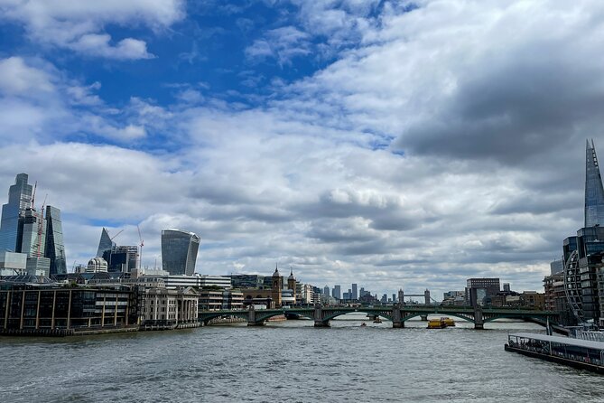 London Witches and History Walking Tour - Shakespeare’s Globe adds theater and witchcraft