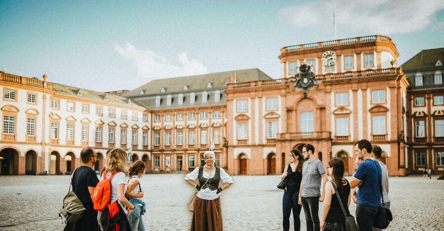 Mannheim, guided costume tour: Hangmen, Witches, Huguenots - The lower town and former craftsmen’s quarter