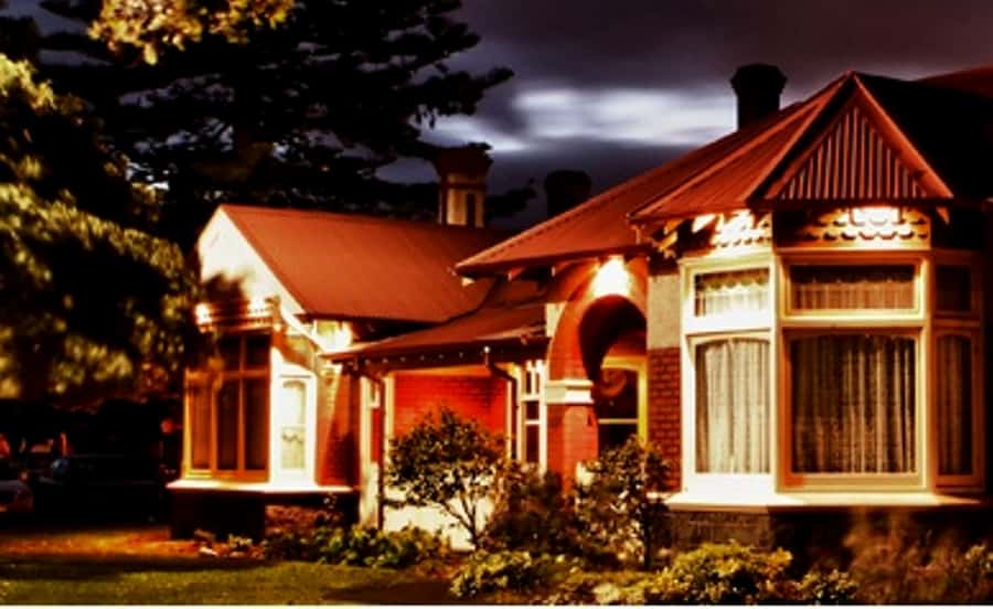 MELBOURNE:Altona Homestead Ghost Tour: Spirits of the Past - Meeting Alfred and Sarah Langhorne inside the homestead