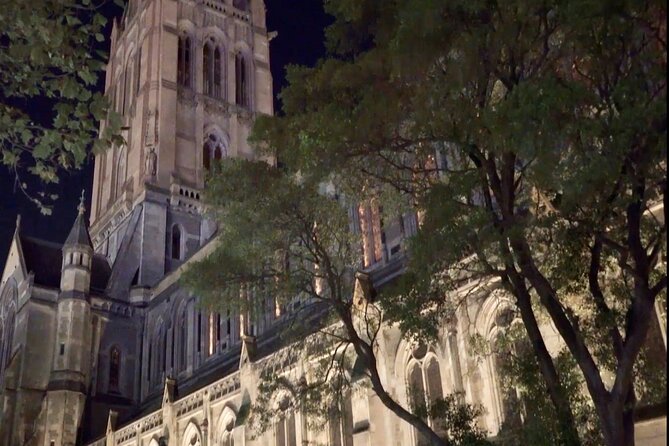 Melbourne Ghost Tour - The optional pub dinner adds atmosphere