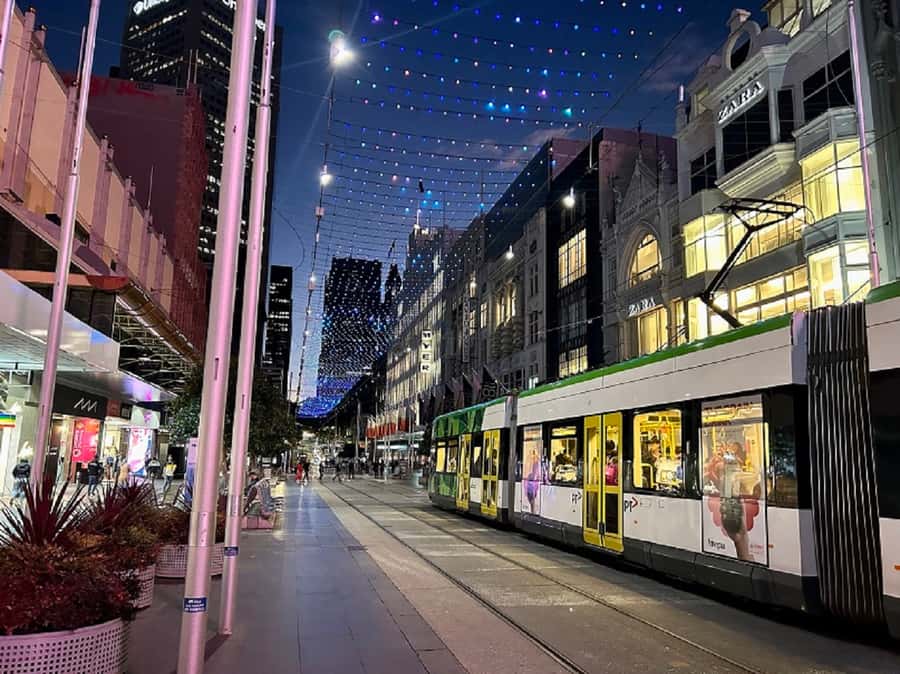 Melbourne: Spirits and Ales Haunted Pub Walking Tour - Rialto Intercontinental and the Olderfleet Building