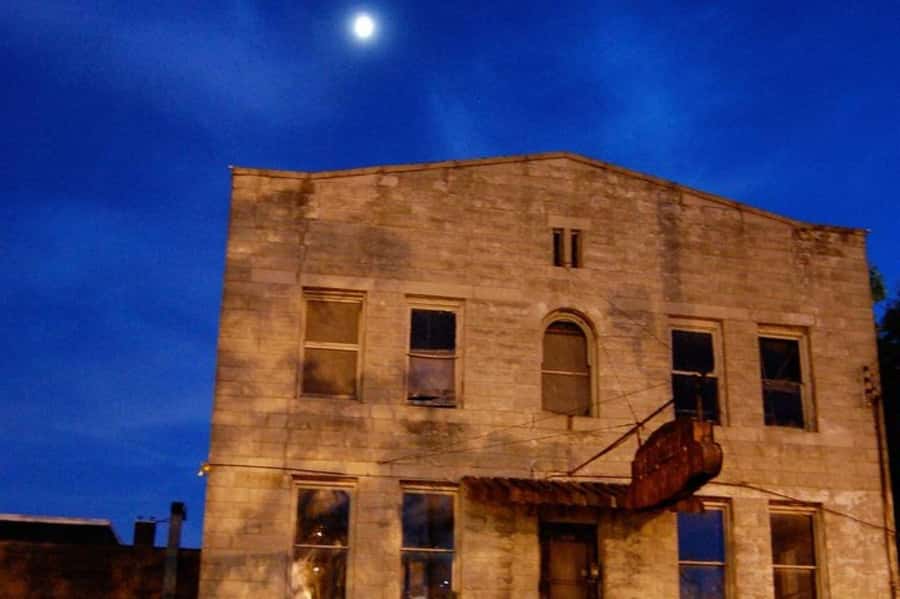 Memphis: 90-minute Haunted Walking Tour - Starting at Alfred’s near Beale Street