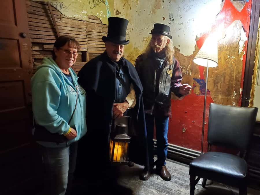 Memphis: Drinking Spirits with Spirits Haunted Pub Crawl - What the first part of the walk adds