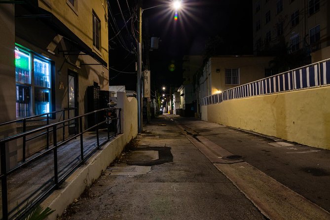 Menace, Murder & Malice: Miami Ghost Tours - A school stop brings a stranger kind of ghost story