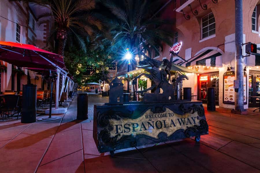 Miami: Haunts of South Beach Ghost Walking Tour - Key details at a glance