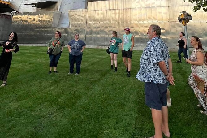 Minneapolis Ghost Bus Tour - The Van Dusen Mansion and a thinner story stop