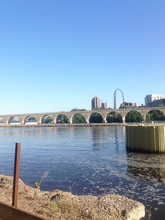 Minneapolis Ghost Bus Tour - Washington Avenue Bridge and the moving city view