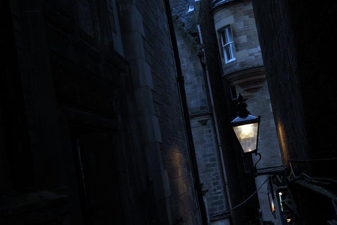 Multi-Sensory Night Walking Tour with Haunted Vaults in Edinburgh - Is one hour enough?