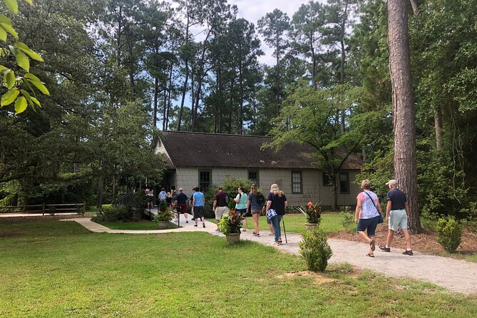 Myrtle Beach Area Ghosts, Pirates and Historic Families Trolley Tour - Katherine’s fast-moving local storytelling