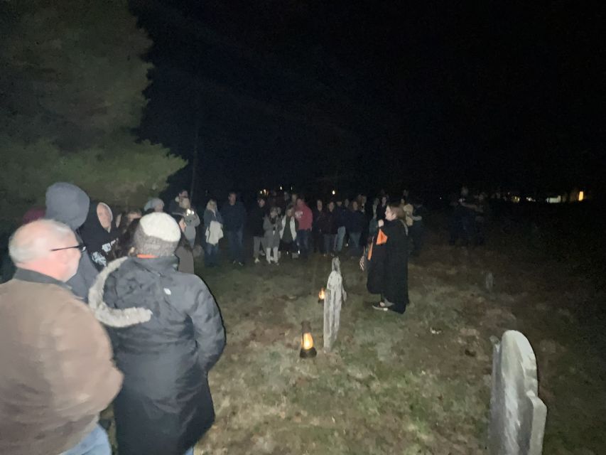 Mystic: Guided Graveyard Ghost Tour by Moonlight - The final surprise and the shape of the two-hour route
