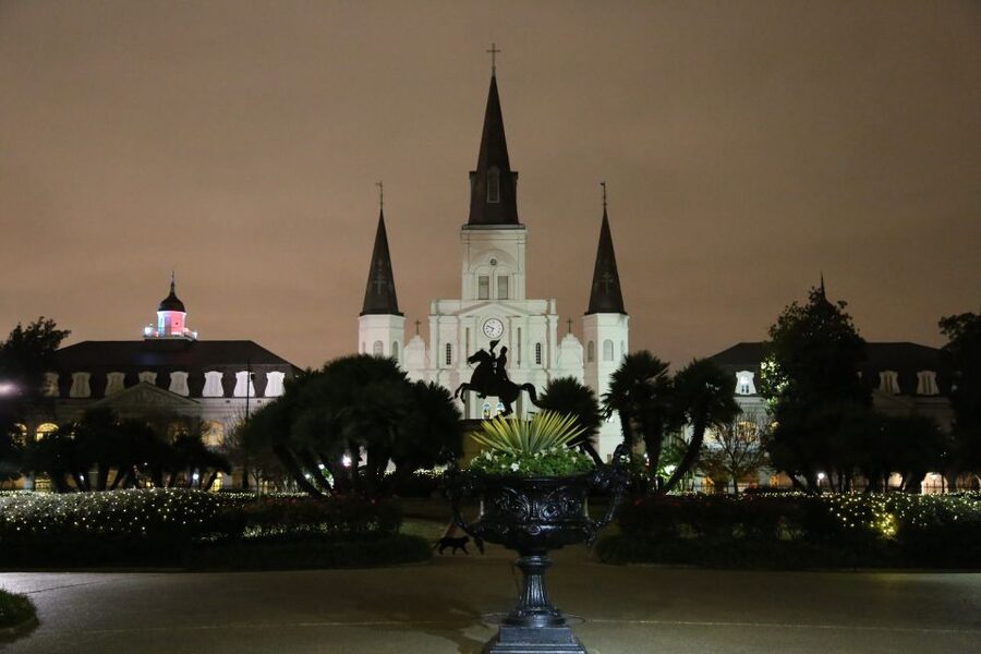 New Orleans: 5 in 1 Ghost & Mystery Evening Tour - What happens during the two-hour walk