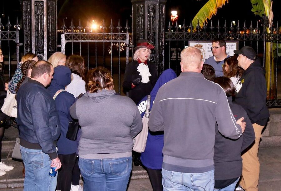 New Orleans: 5 in 1 Ghost & Mystery Evening Tour - The guides shape the evening