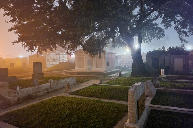 New Orleans Cemetery Bus Tour with Exclusive Cemetery Access - Who should book this cemetery bus tour?