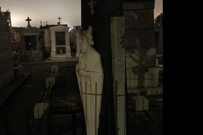 New Orleans: Dead of Night Ghosts and Cemetery Bus Tour - Cemeteries, the cities of the dead