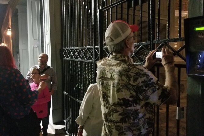 New Orleans Evening Small-Group Haunted Walking Tour - Harry’s Corner Bar and the mid-tour pause