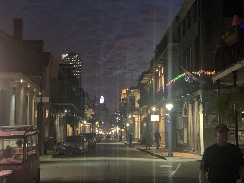 New Orleans: French Quarter Ghosts and True Crime Tour - What the guide adds to the experience
