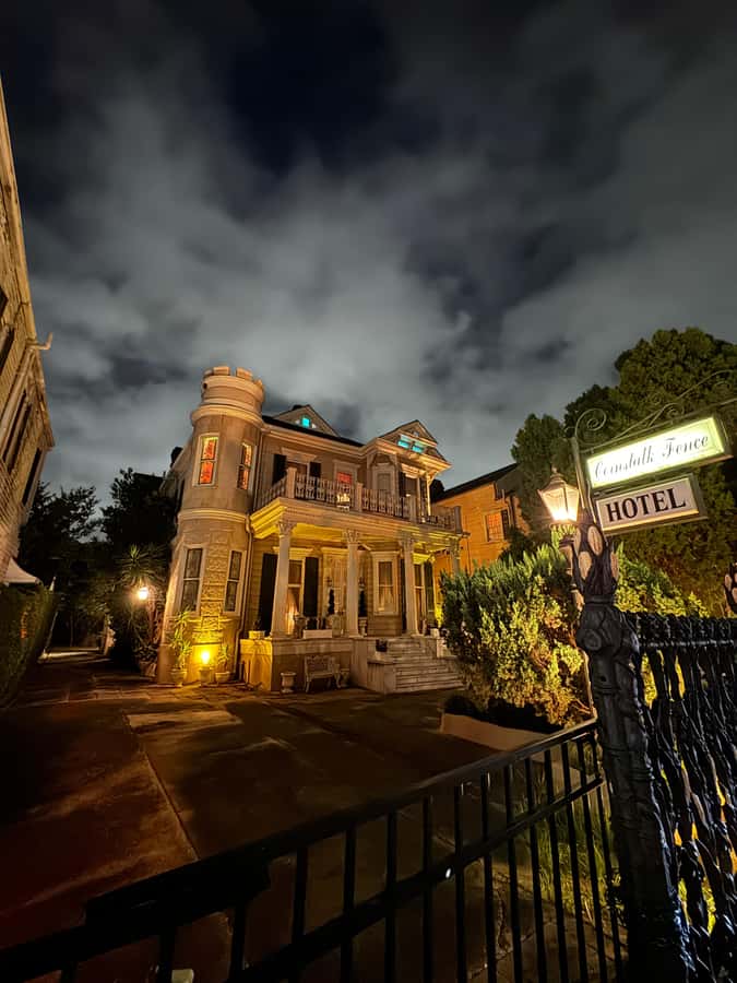 New Orleans: French Quarter Ghosts Haunted Walking Tour - LaLaurie Mansion and the tour’s hardest story