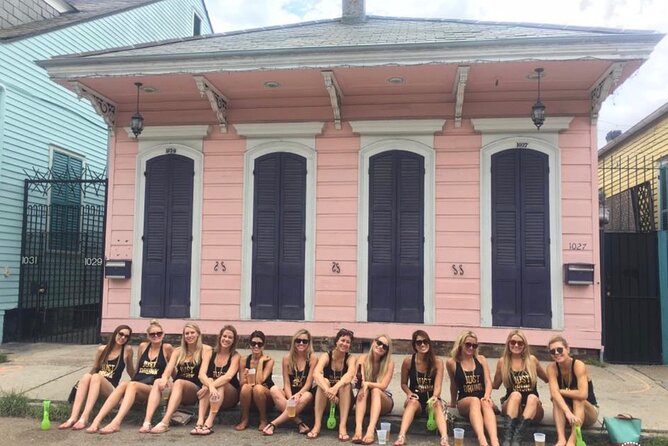 New Orleans French Quarter Haunted History Cocktail Tour - Architecture, film locations, and the French Quarter’s street life
