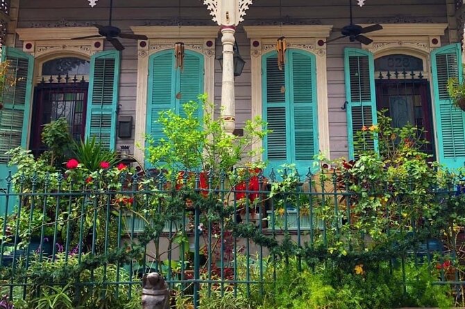 New Orleans French Quarter Haunted History Cocktail Tour - Meeting at Lafitte’s Blacksmith Shop Bar