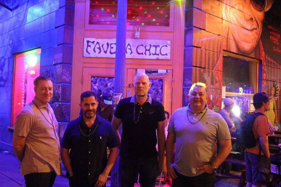 New Orleans: Ghost and Haunted Pub Crawl Tour with Free Shot - The Lalaurie Mansion and the darkest stories