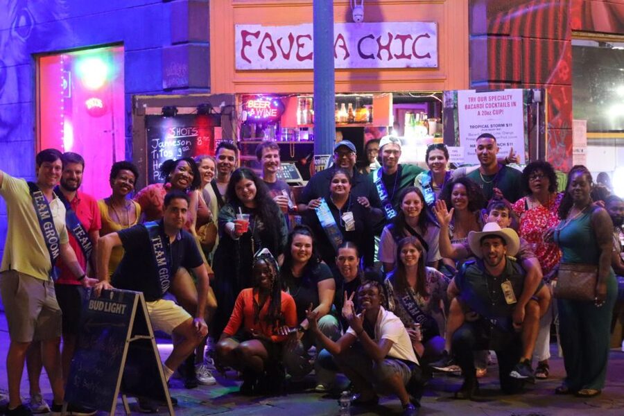 New Orleans: Ghost and Haunted Pub Crawl Tour with Free Shot - What the guides add
