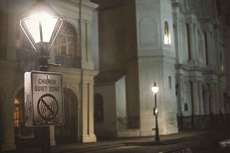 New Orleans: Ghost, Crime, Voodoo, and Vampires Guided Tour - The Haunted Hotel and the final walk